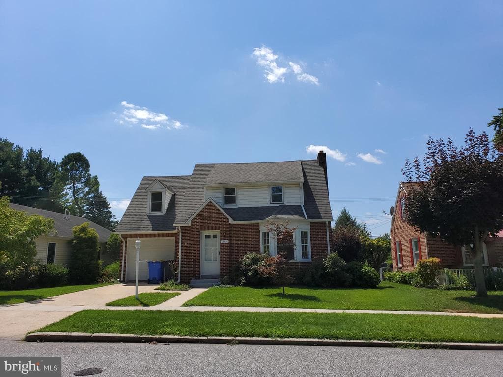 212 Pinehurst Road photo 1