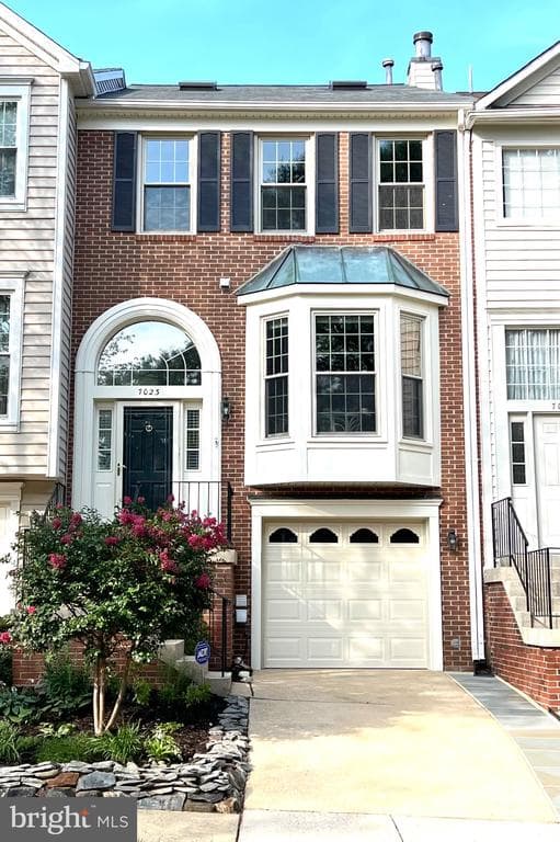 7023 Ashleigh Manor Court photo 1