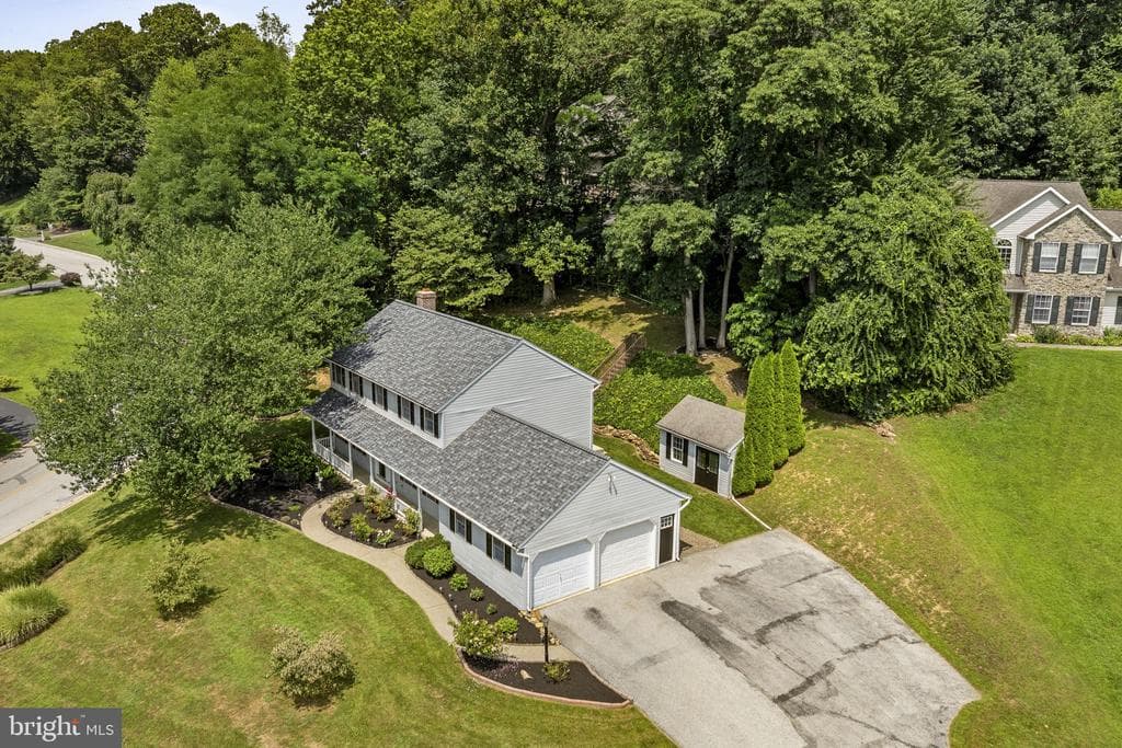 961 Hidden Hollow Drive photo 1