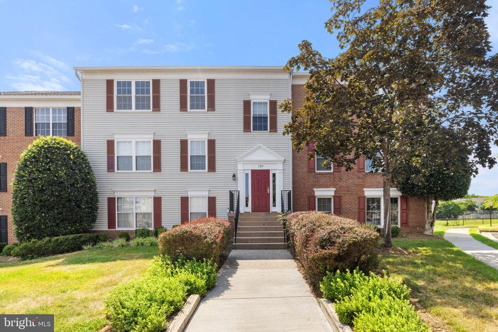120 Prosperity Avenue SE #E photo 1