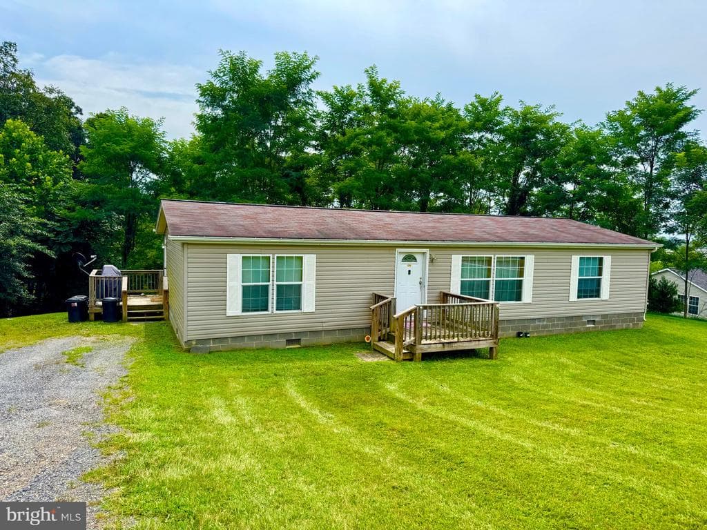 1039 Highpoint Drive photo 1