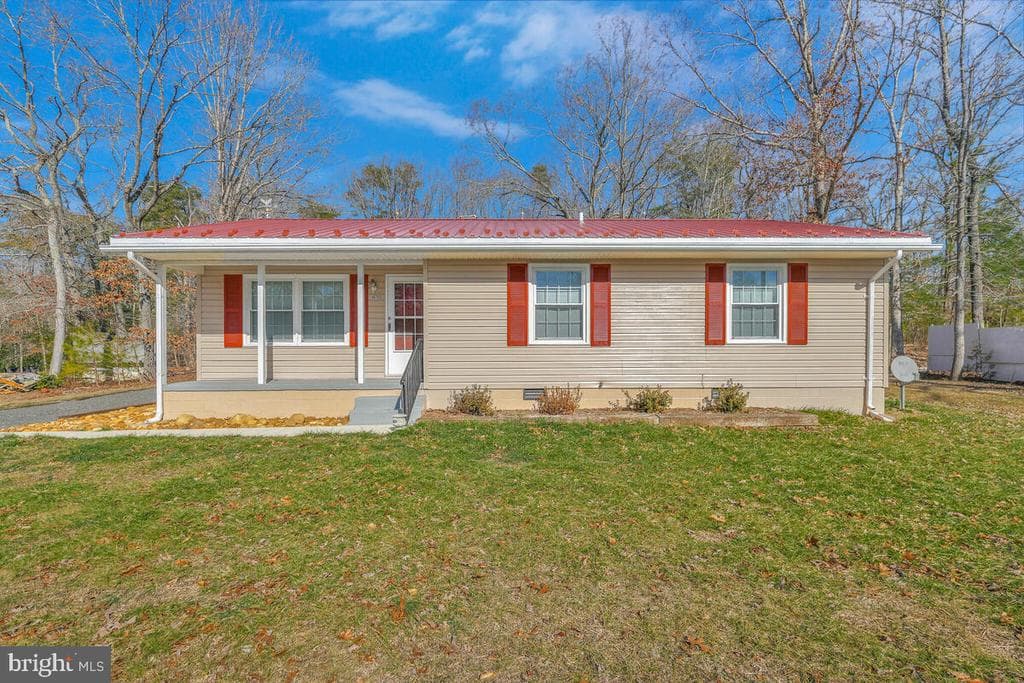 40760 King Drive photo 1