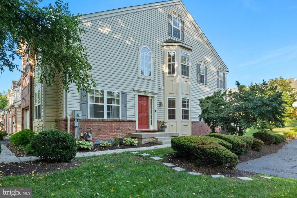 204 Wyncote Court photo 1