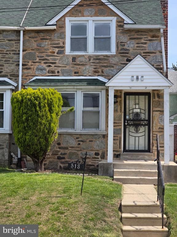 513 Spruce Avenue photo 1
