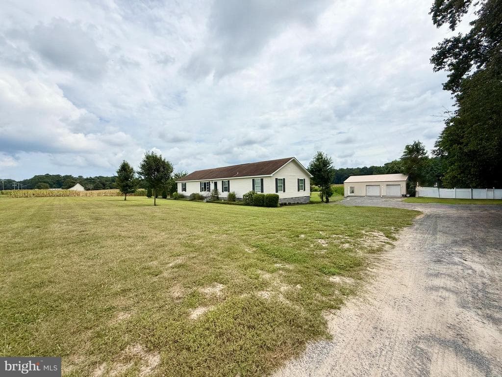 35777 Cobbs Hill Road photo 1