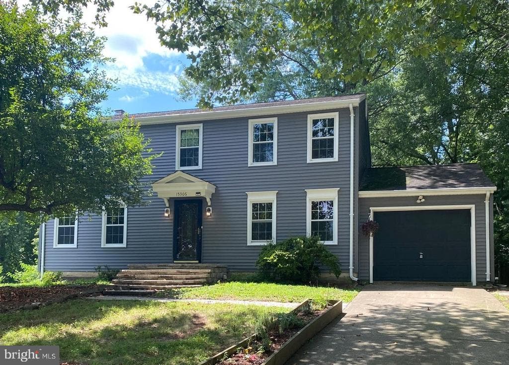 15306 Whispering Glen Court photo 1