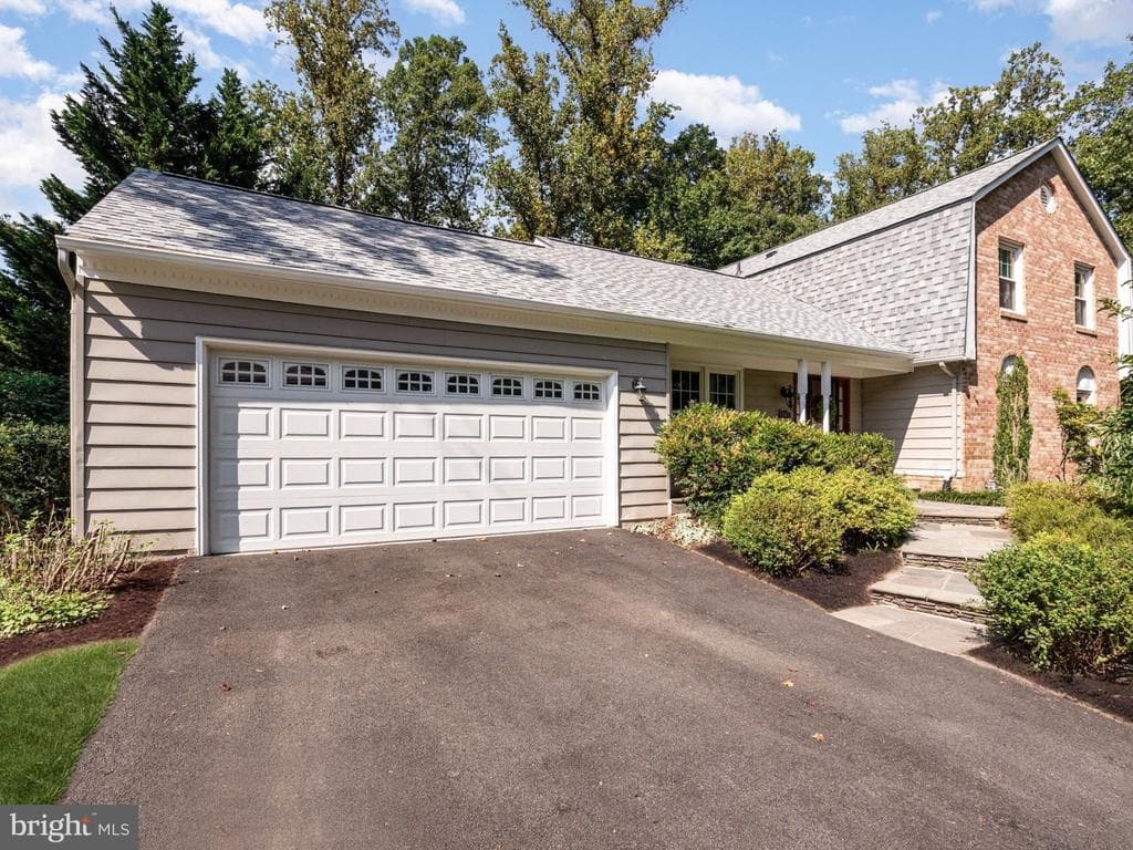 6505 Tiburon Court photo 1