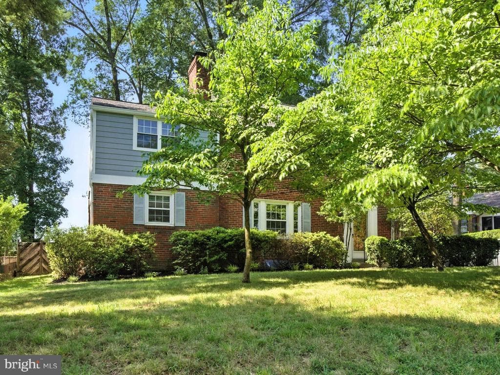 303 Plymouth Street photo 1