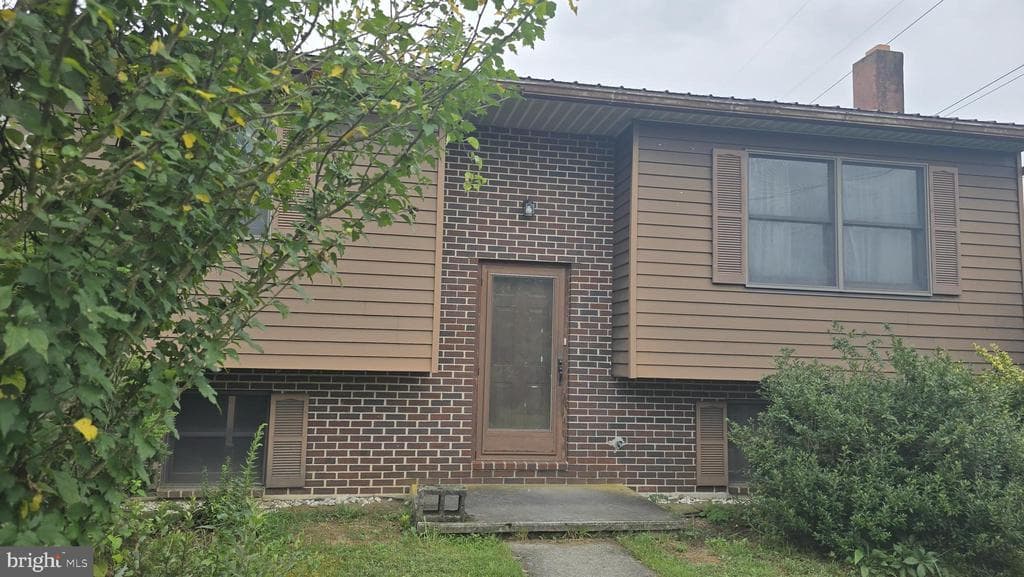 606 S Crawford Road photo 1