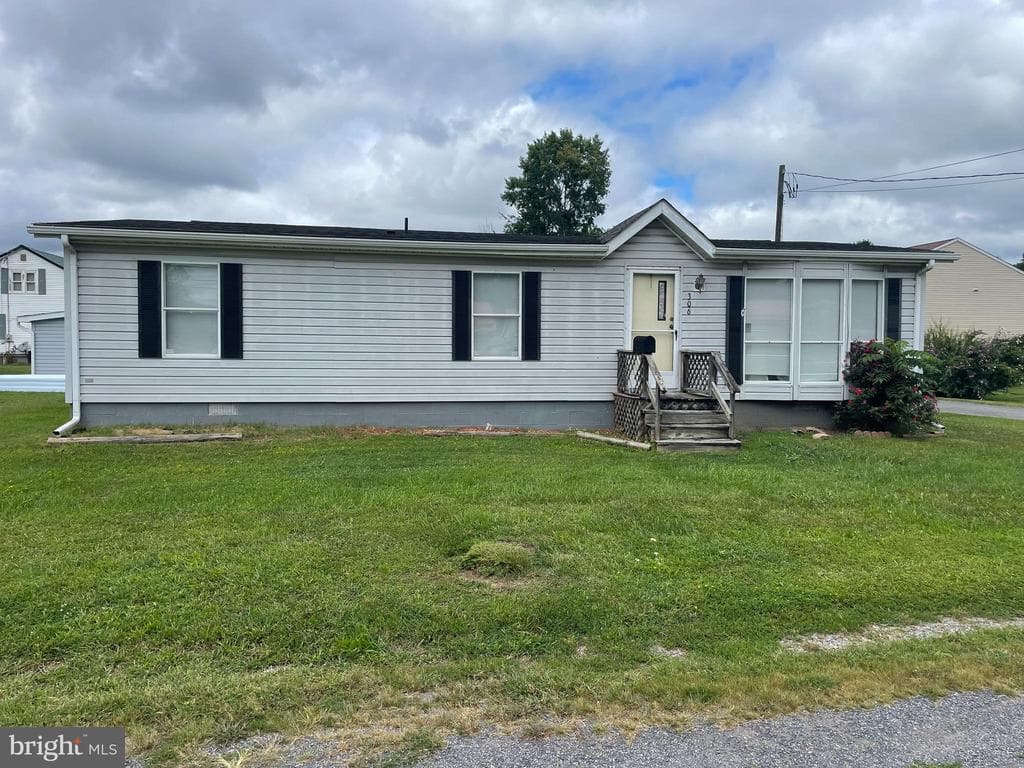 306 Clements Street photo 1