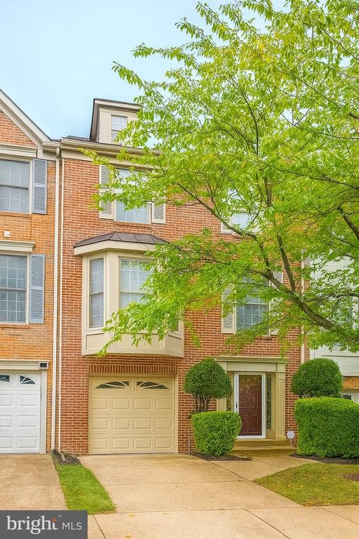 8024 Readington Court photo 1