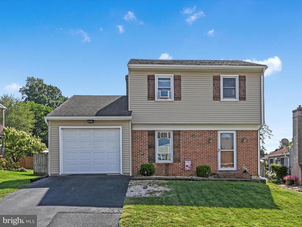 221 Marion Terrace photo 1