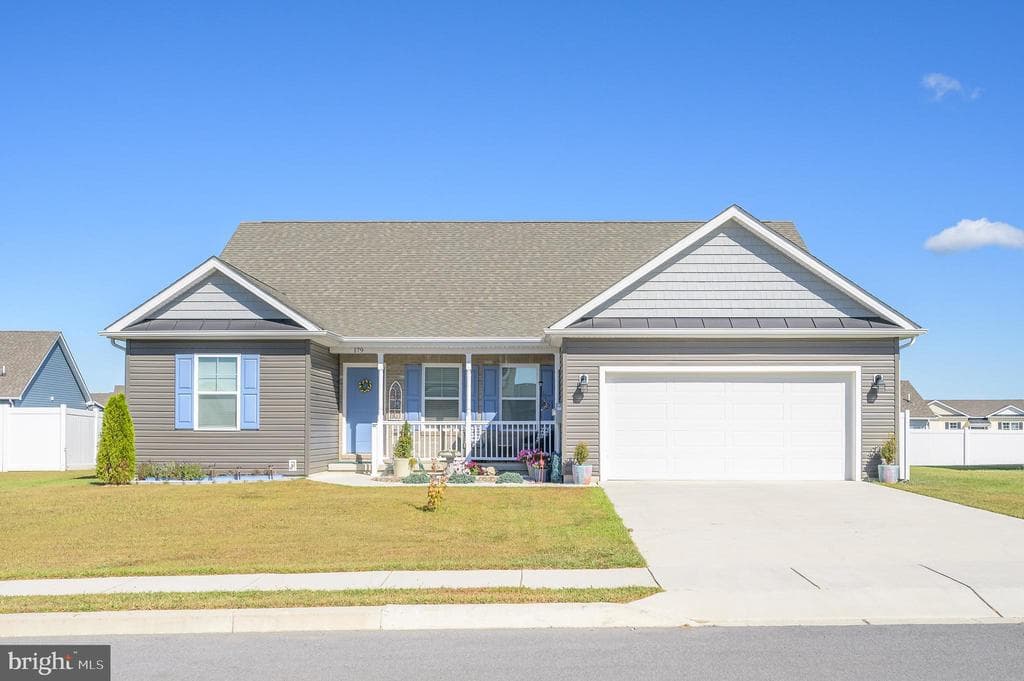 179 Lahaye Drive photo 1