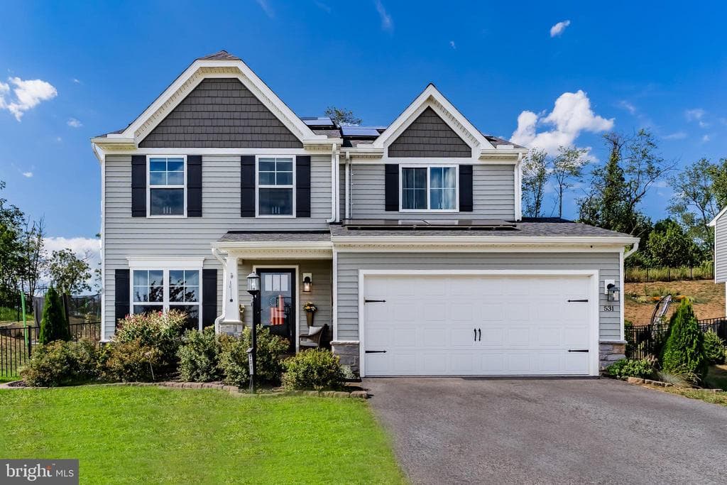 531 Emerald Way photo 1