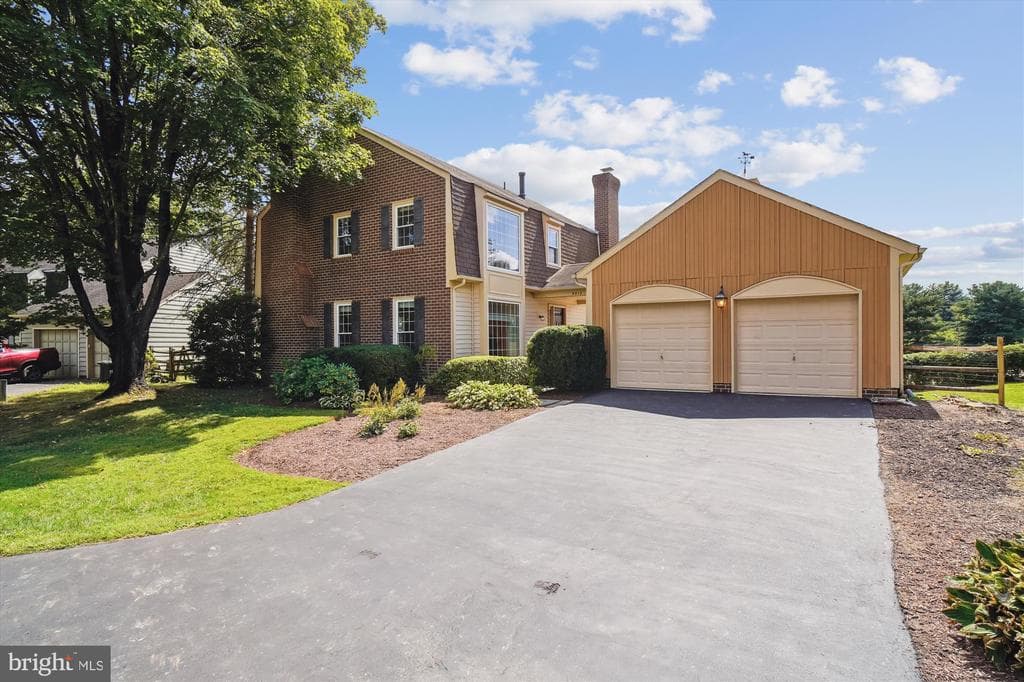 9912 Dellcastle Road photo 1