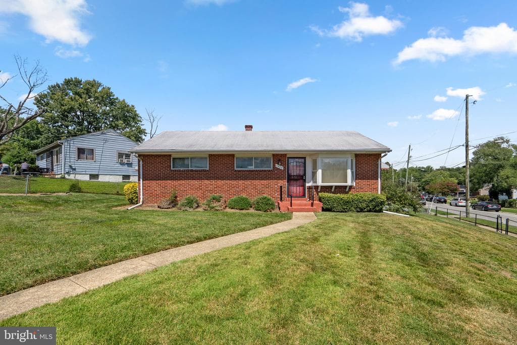 7408 Mason Street photo 1