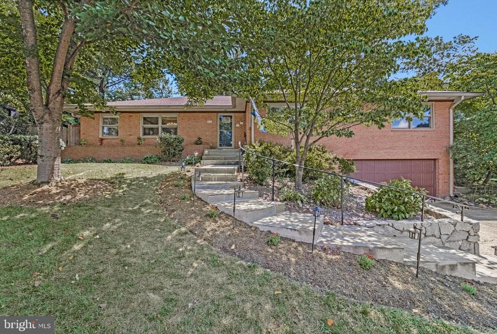 4520 39th Street N photo 1