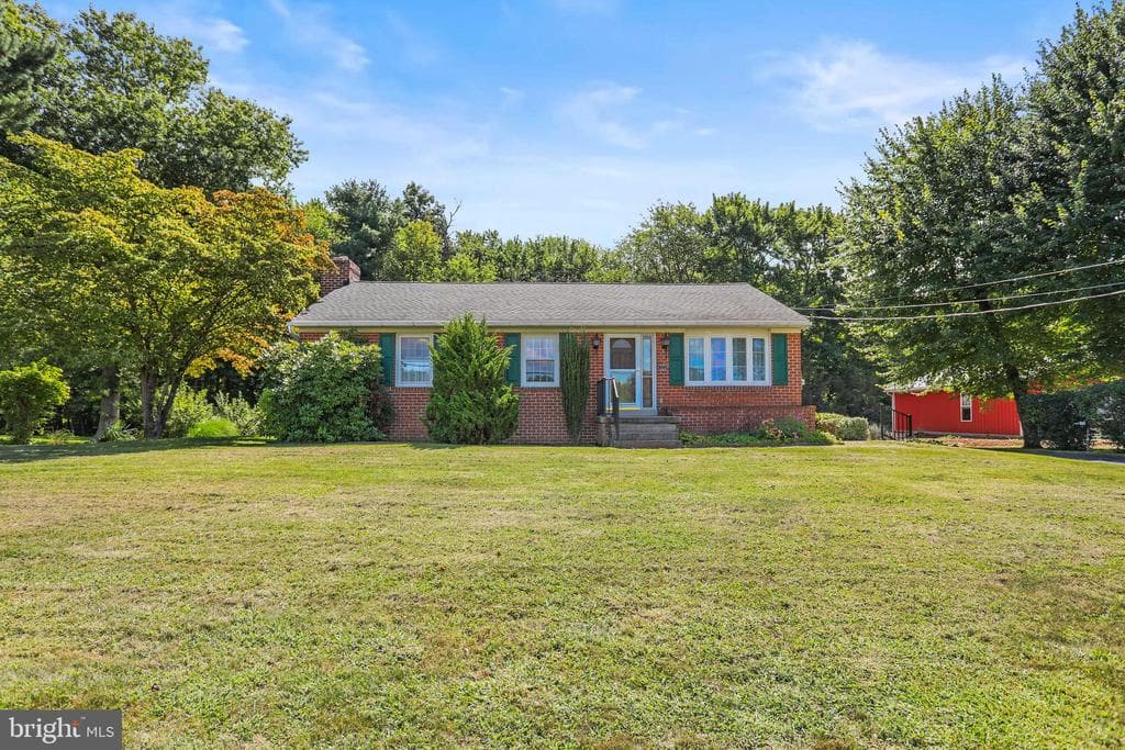 523 Berlin Road photo 1