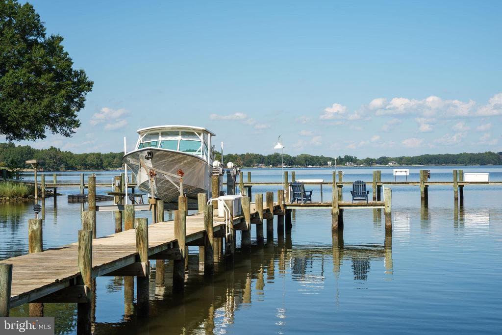 3021 Bennett Point Road photo 1