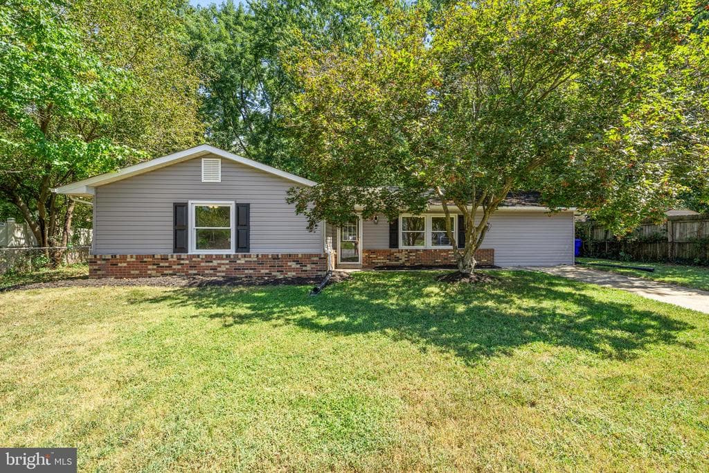 1205 Adams Court photo 1