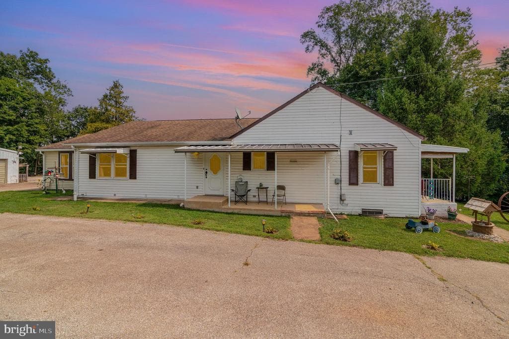 5943 Susquehanna Trail photo 1