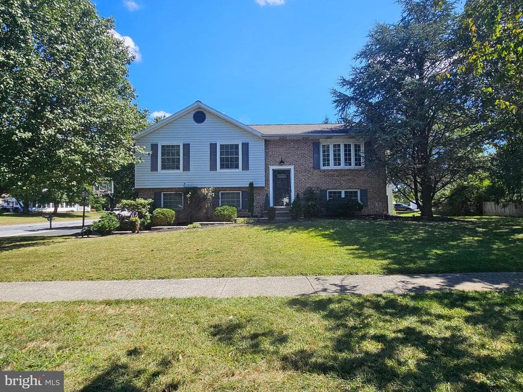 4301 New Hampshire Drive photo 1