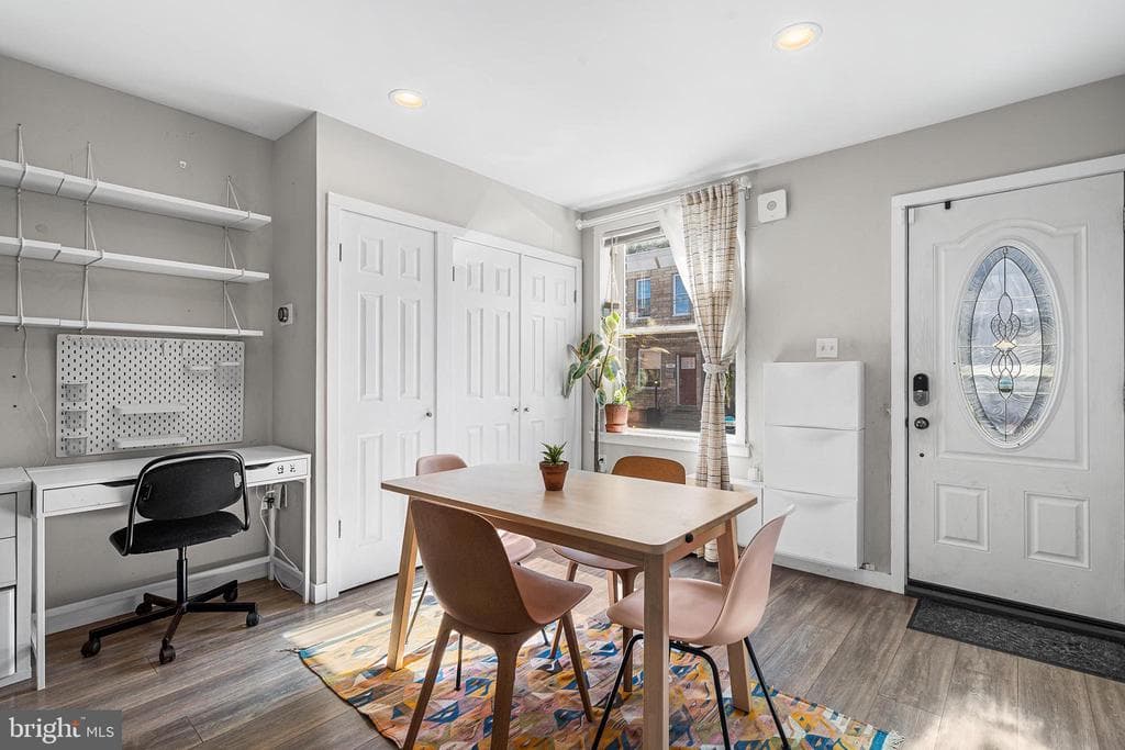 1837 E Albert Street photo 1