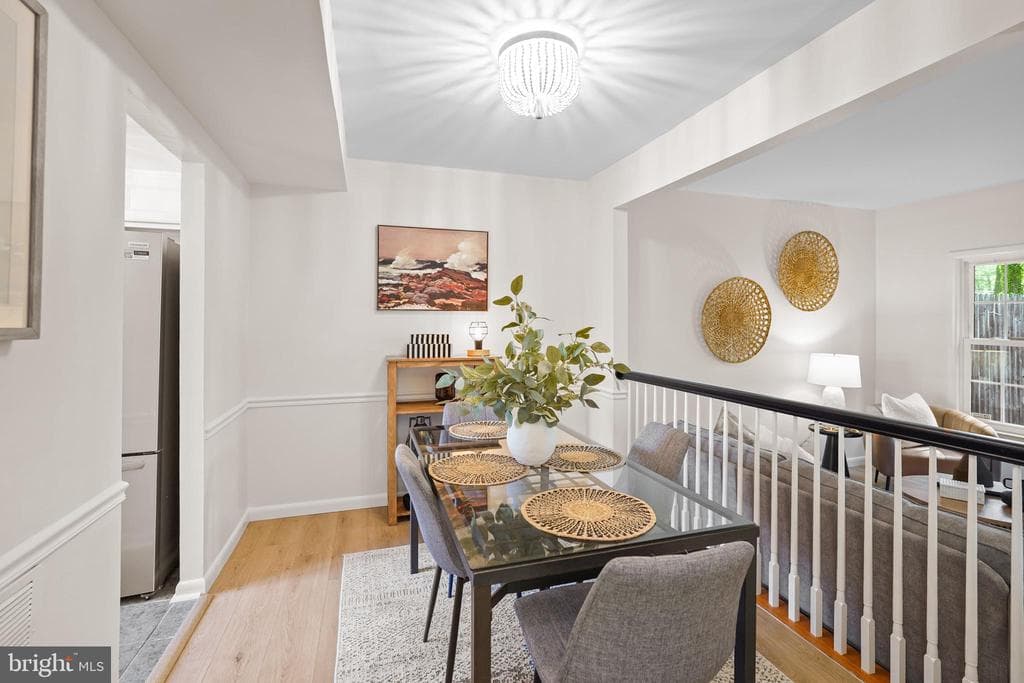 17513 Sabrina Terrace photo 1