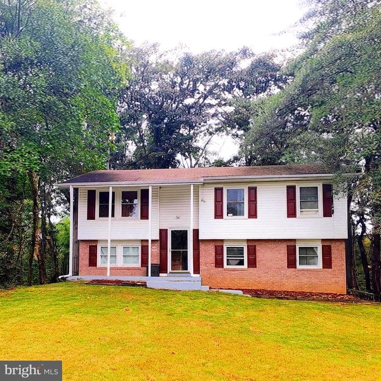 110 Sherman Road photo 1