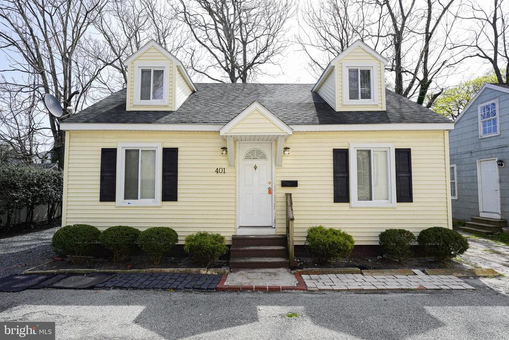 401 Newton Terrace photo 1