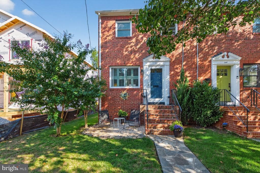 16 E Monroe Avenue photo 1