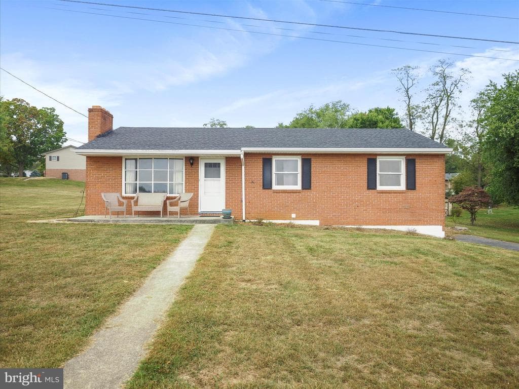 15621 Oak Road photo 1