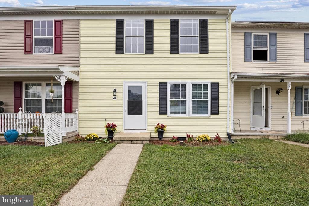 21 Park Square Drive photo 1