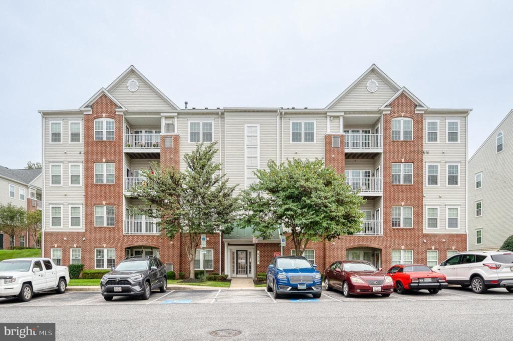 633 Wallingford Road #404 photo 1