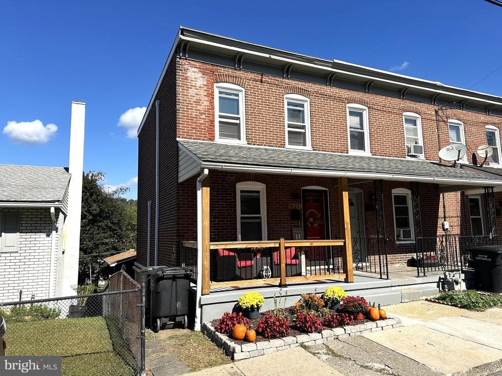 421 Walnut Street photo 1