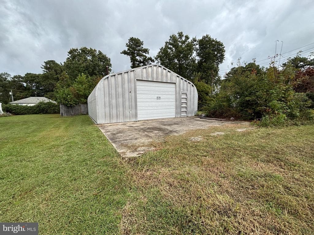246 Monroe Drive photo 1
