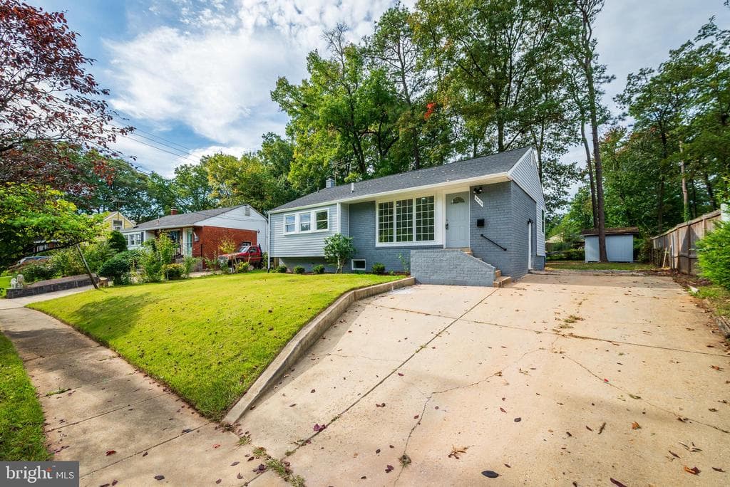 6408 85th Avenue photo 1