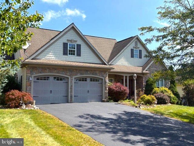 121 Copper Beech Lane photo 1