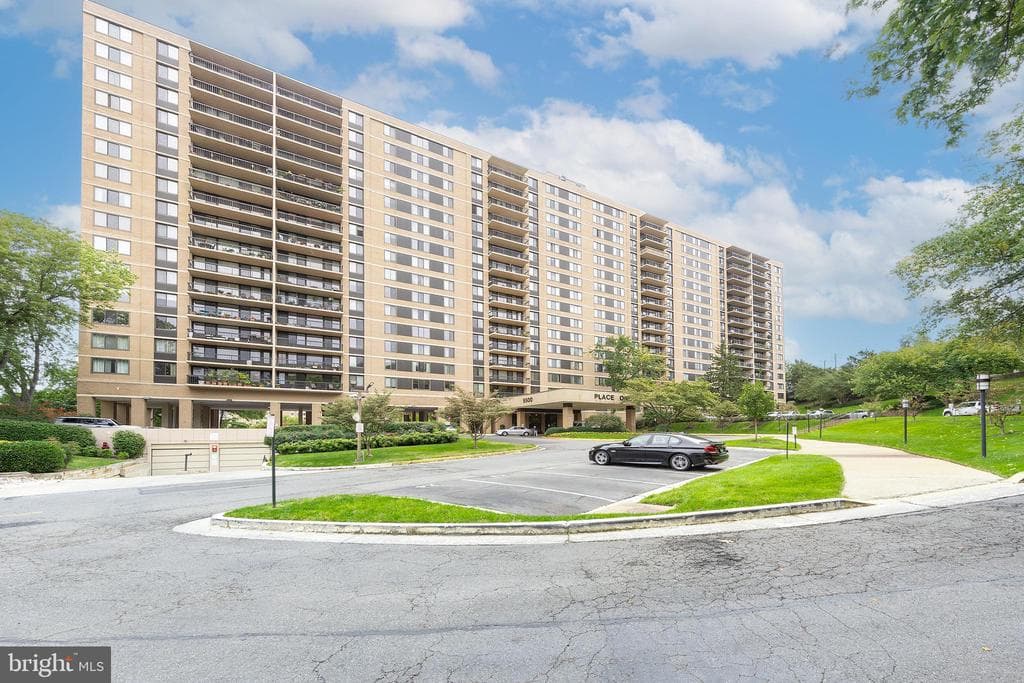 5500 Holmes Run Parkway #207 photo 1