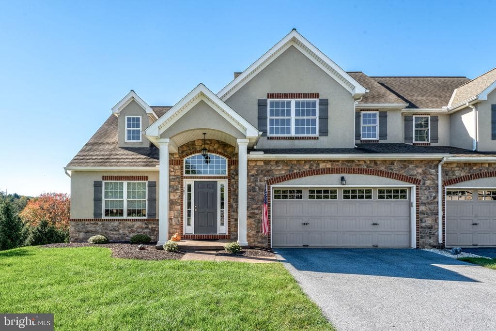 101 Baneberry Lane photo 1