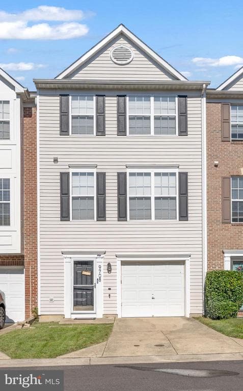 9708 Woodyard Circle photo 1