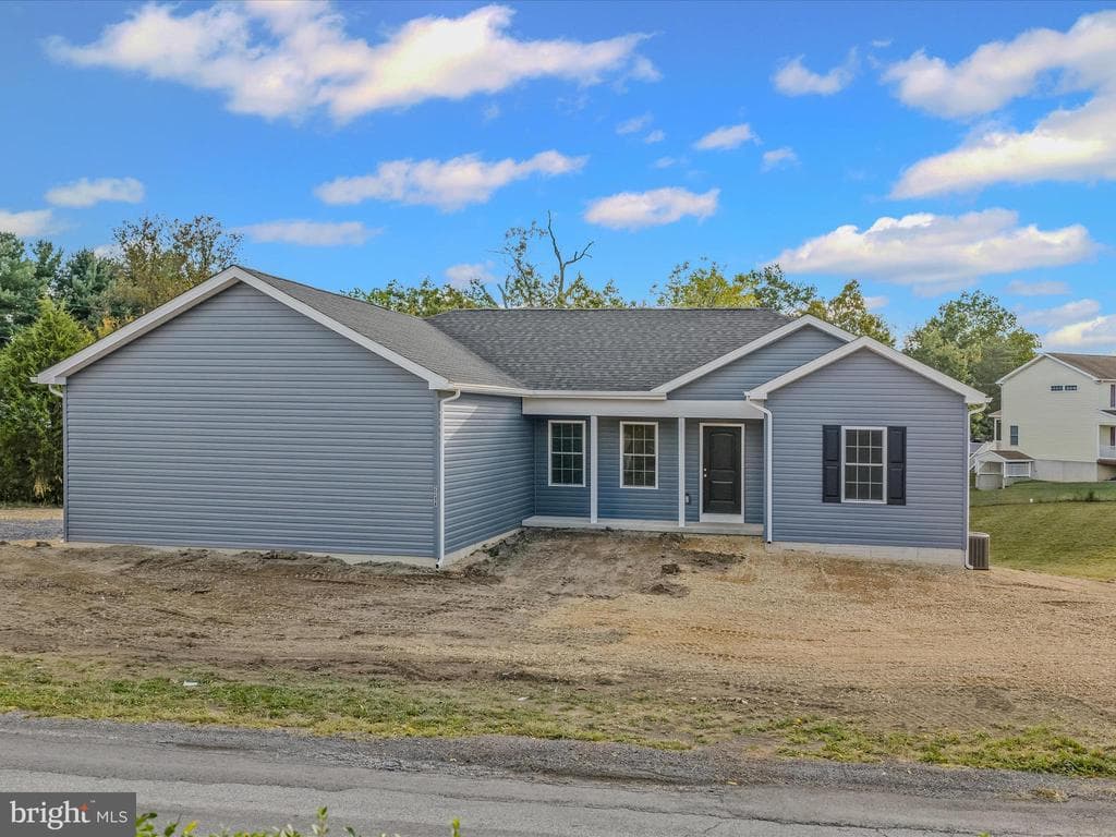 2298 Nadenbousch Lane photo 1