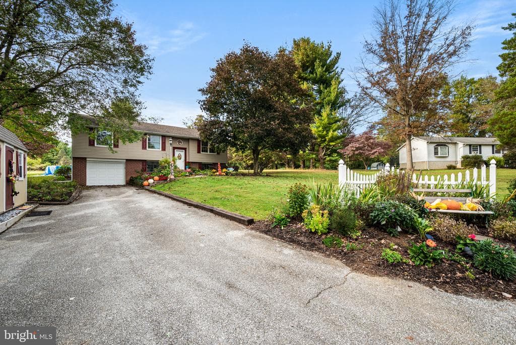 114 Wendy Circle photo 1