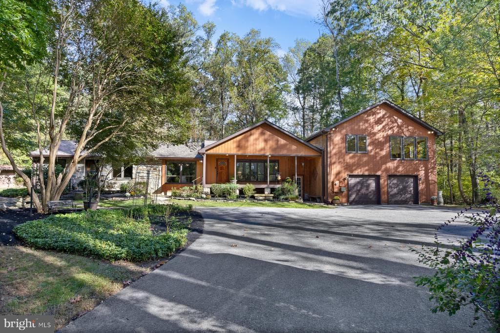 2665 Thompson Drive photo 1