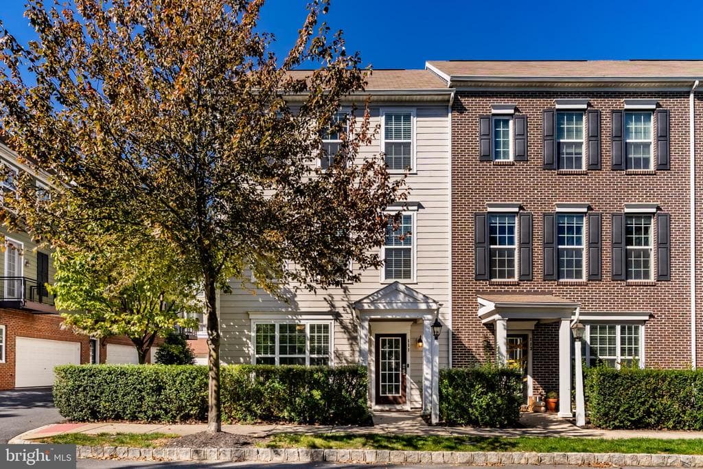 111 Summer Lane photo 1