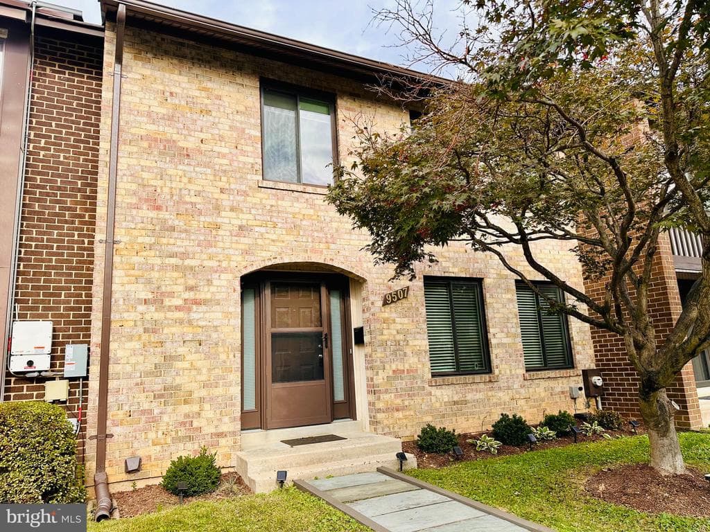 9507 Briar Glenn Way photo 1