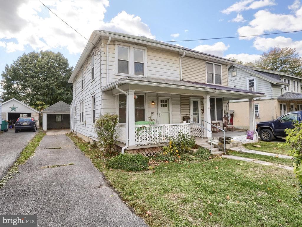 198 York Road photo 1