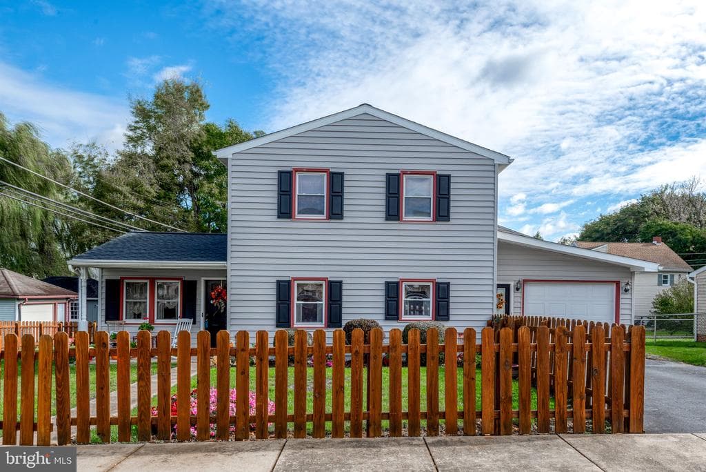 11 E Sunset Avenue photo 1