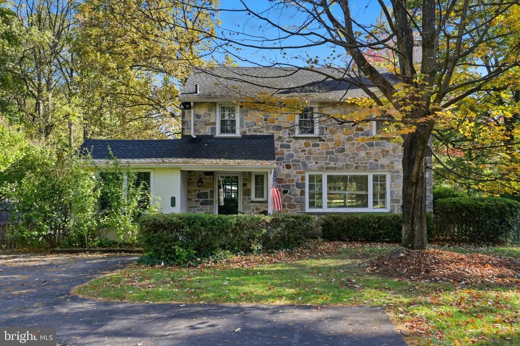 419 Devon State Road photo 1