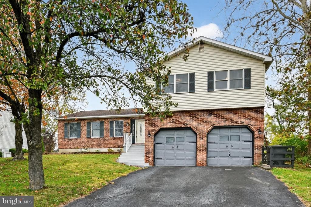 207 Lincoln Drive photo 1